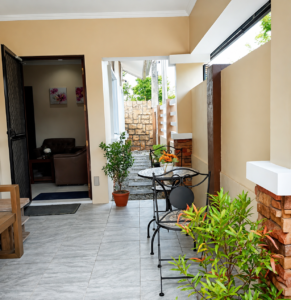 Front door table and chairs